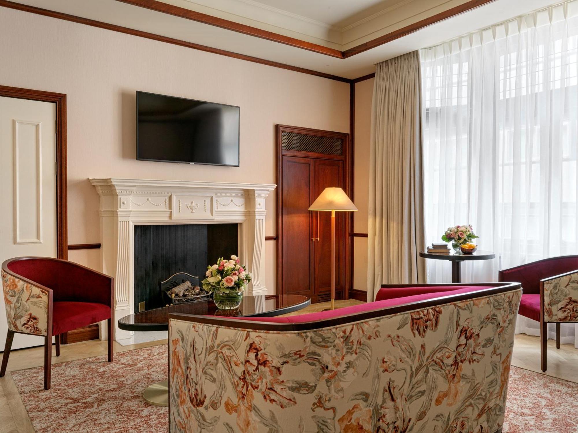 The Stafford London Hotel Exterior photo A suite at the hotel