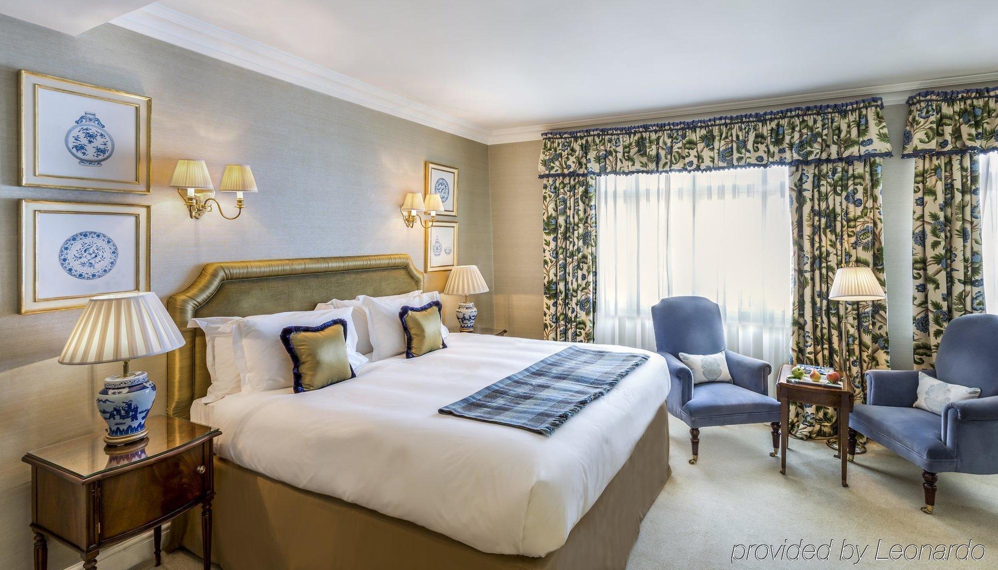 The Stafford London Hotel Exterior photo A bedroom at the hotel